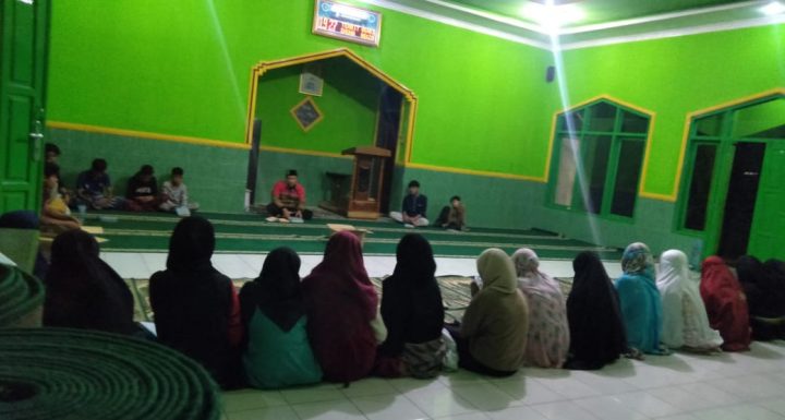 Wakaf Qur’an Untuk Masjid Al-Fitri Kabupaten Bandung