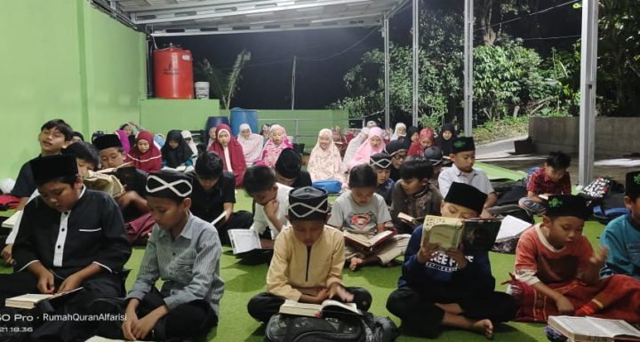 Wakaf Qur’an untuk Rumah Qur’an Al-Farisi Kuningan Jawa Barat