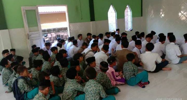 Wakaf Qur’an untuk TPQ Al Amin Gondang Nusa Tenggara Barat