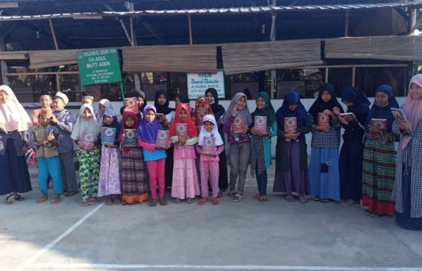 Wakaf Al Quran Ke Pedalaman Padang Sumatera