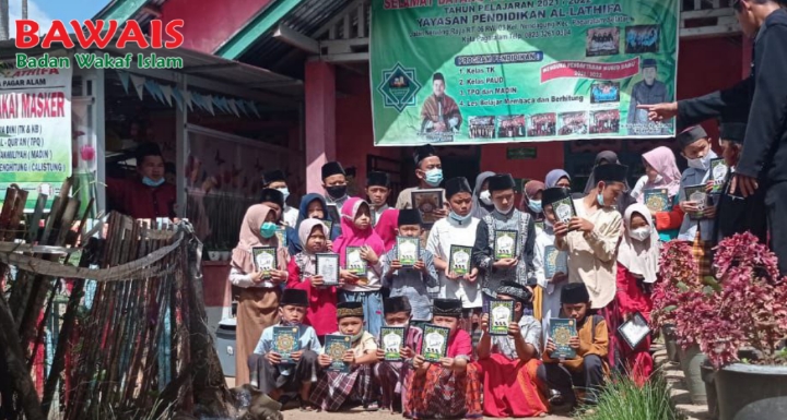 Wakaf Al Quran Ke Pedalaman Bintuhan/ Kaur Sumatera