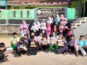 Mushaf Quran Telah Diterima Di Pondok Pesantren Nurul Falah Garut