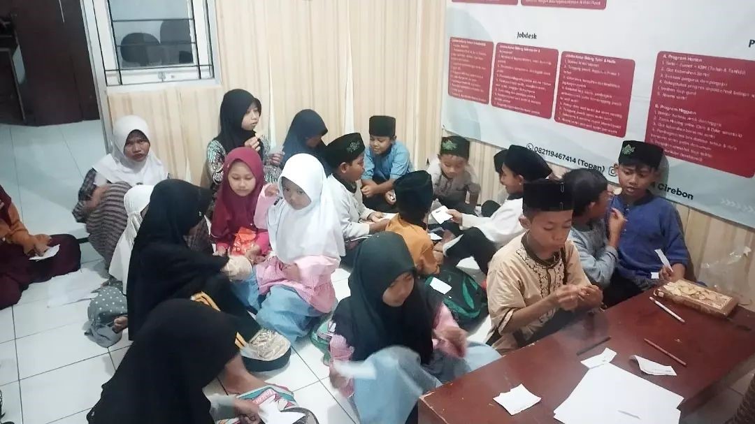 Tetap Semangat Menghafal Quran Dalam Cuaca Hujan Ala Rumah Tahfidz Al Hilal 4 Cirebon