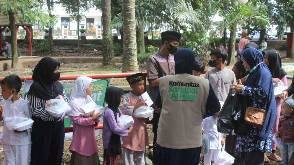 Komunitas Sahabat Al Hilal Cimahi Ajak Anak Yatim Rekreasi