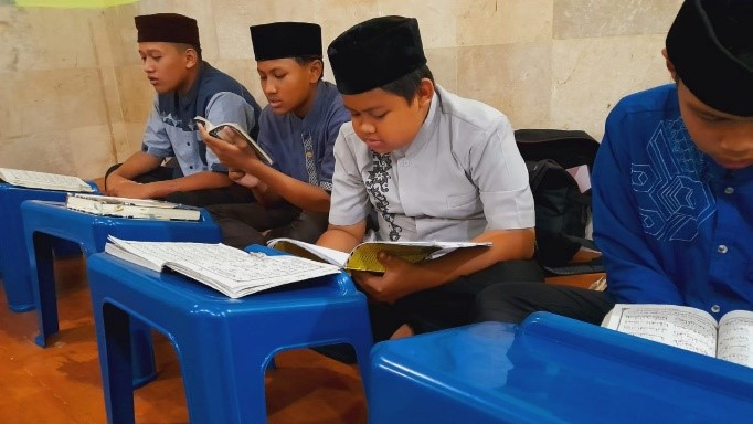 Suasana Para Penghafal Quran Pesantren Al Hilal 3 Gegerkalong Menghafal Quran